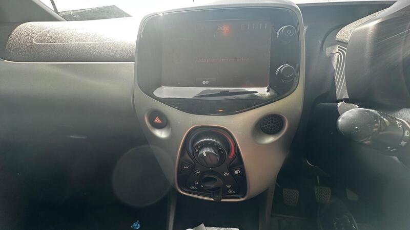 2015 Peugeot 108 — photo 21