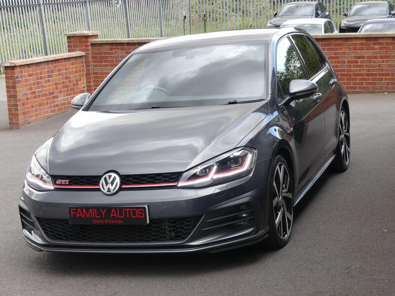 Volkswagen Golf view 3