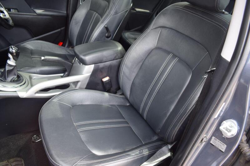 Kia Sportage view 3
