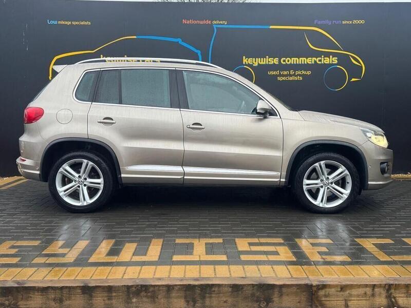 Volkswagen Tiguan view 6