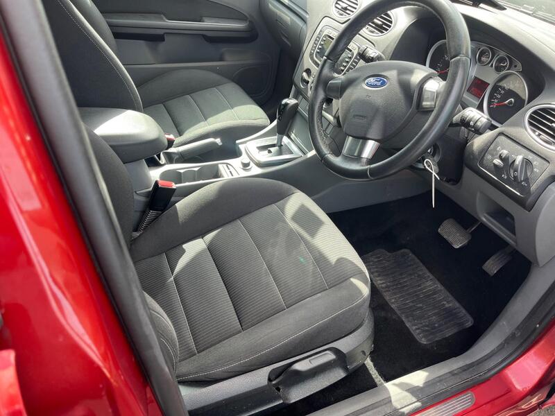 Ford Focus view 7
