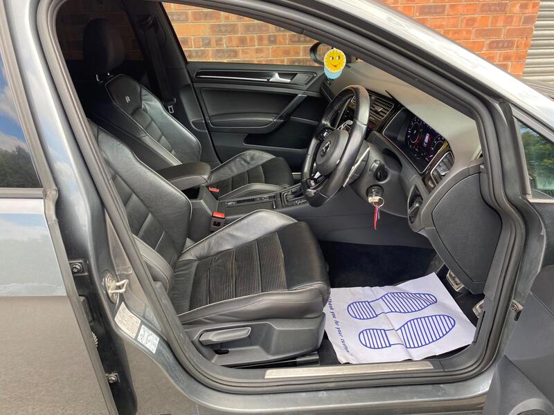 Volkswagen Golf view 10