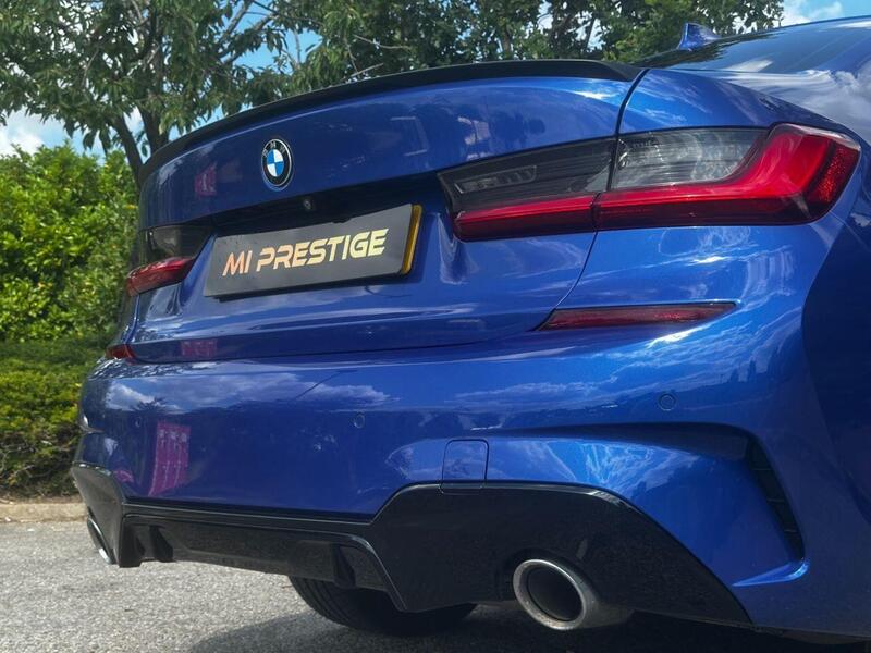 BMW 3 Series view 5