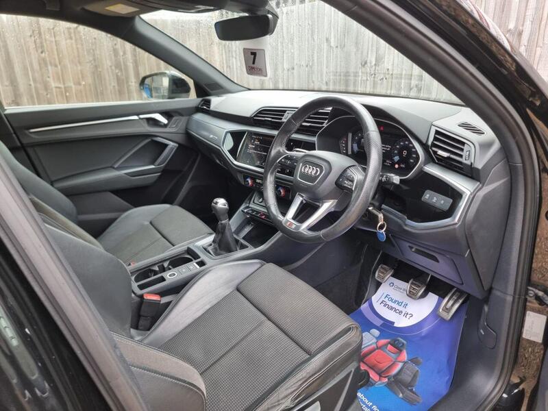 Audi Q3 view 2