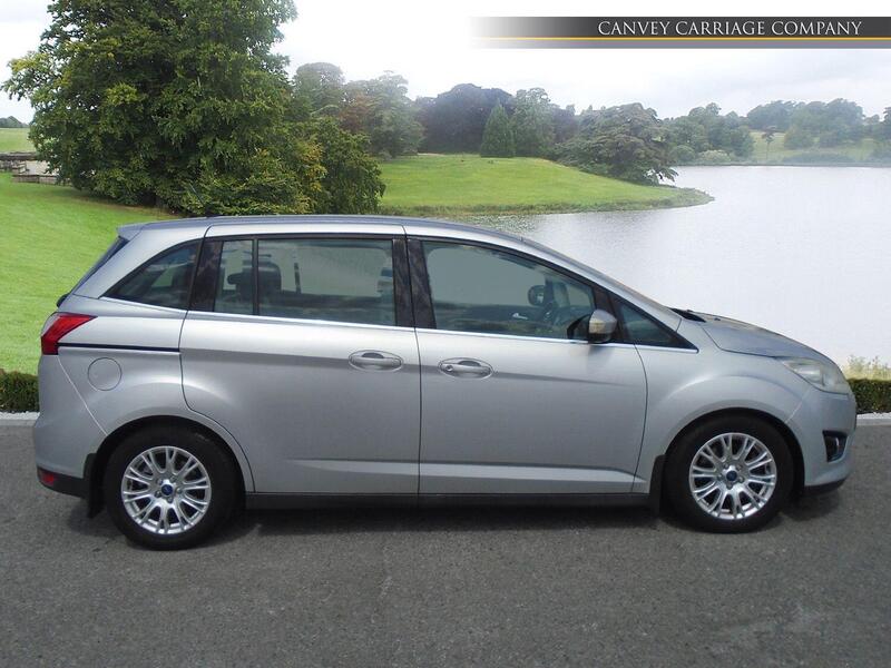 Ford Grand C-Max view 5