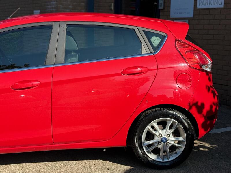 Ford Fiesta view 3
