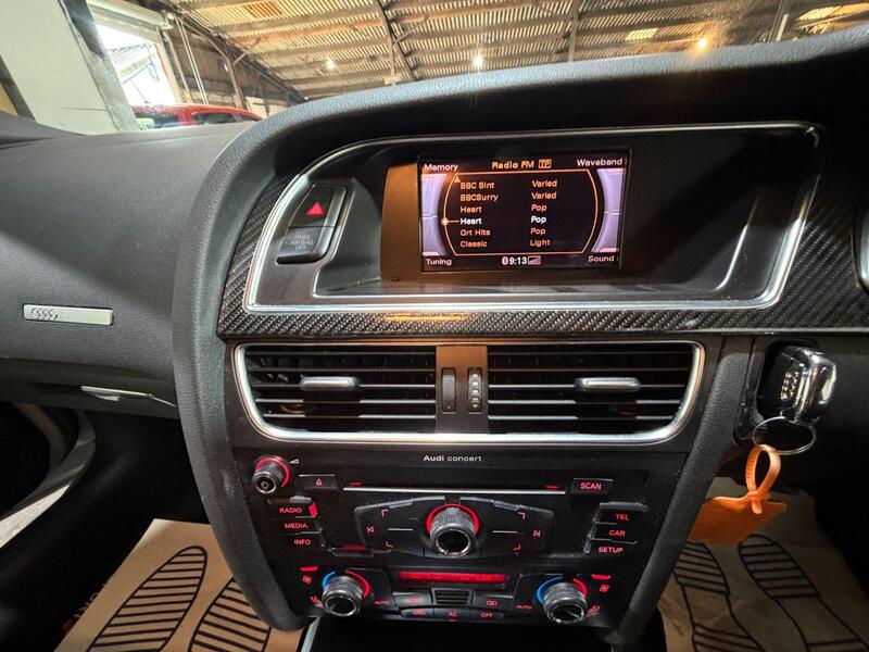 2011 Audi A5 — photo 24