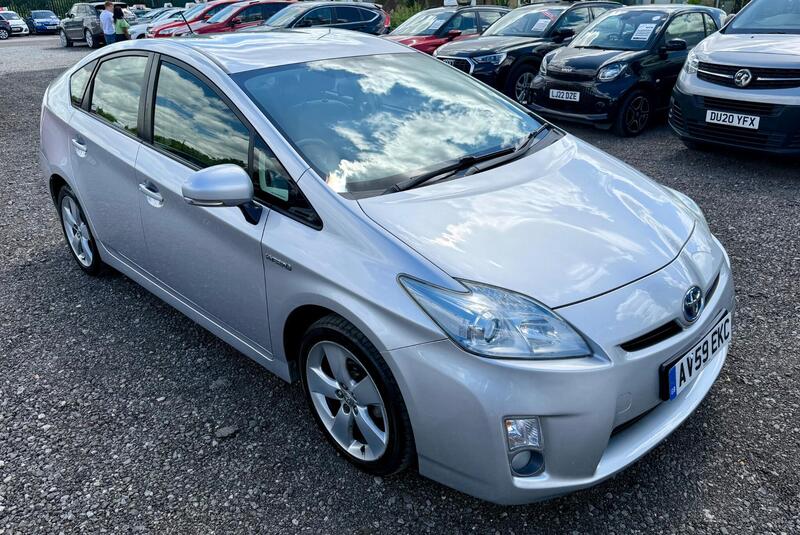 Toyota Prius view 5