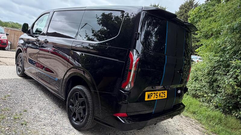 2025 Ford Transit Custom — photo 5
