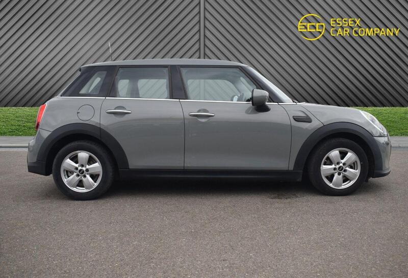 Mini Hatch view 7