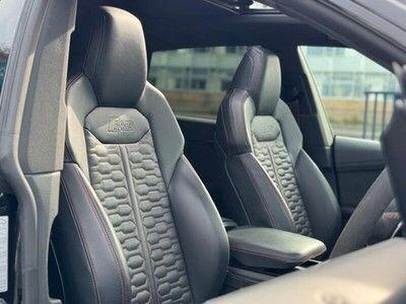 Audi Audi RSQ8 view 3