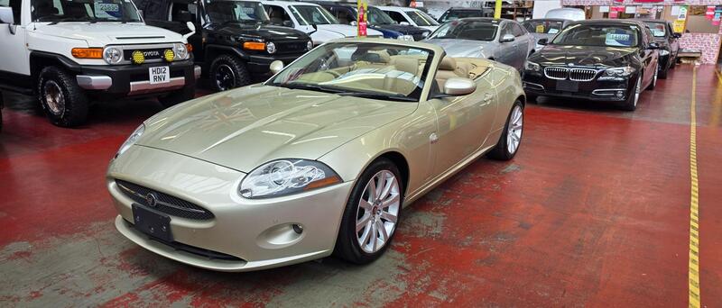 Jaguar XK view 2