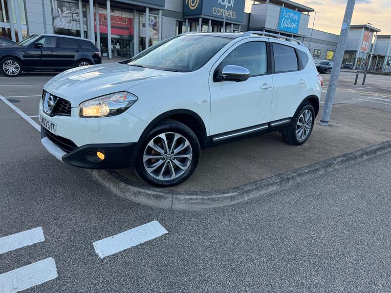 Nissan Qashqai — photo 1