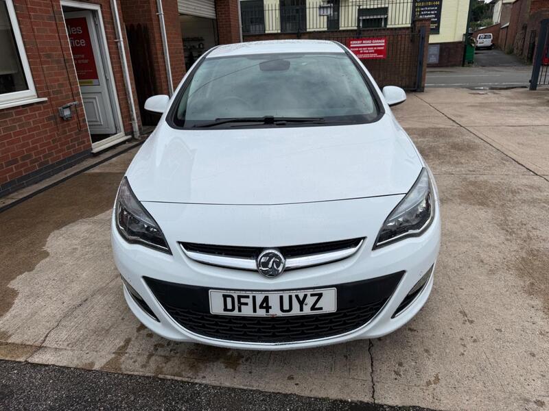Vauxhall Astra view 7