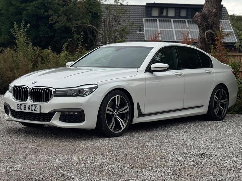 BMW 7 Series view 5