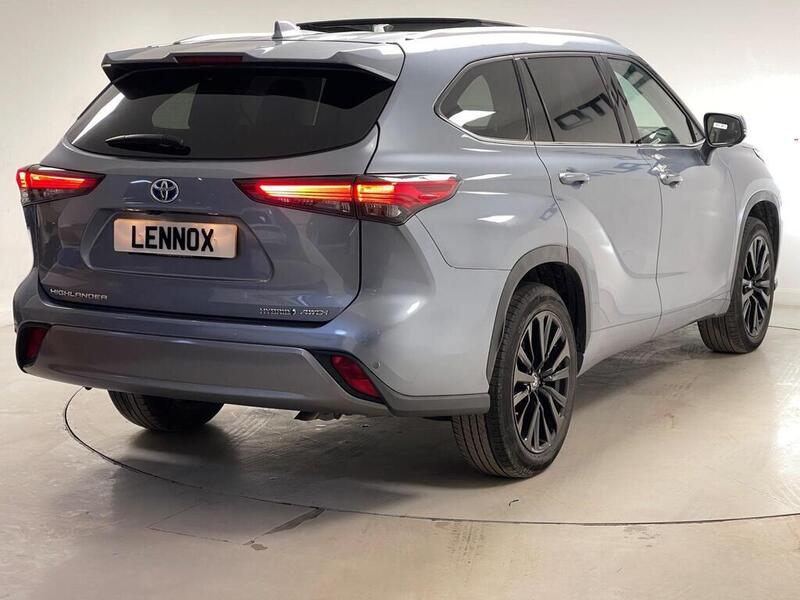 Toyota Highlander view 5