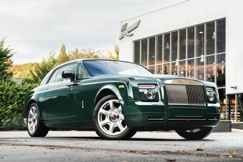Rolls-Royce Phantom main image