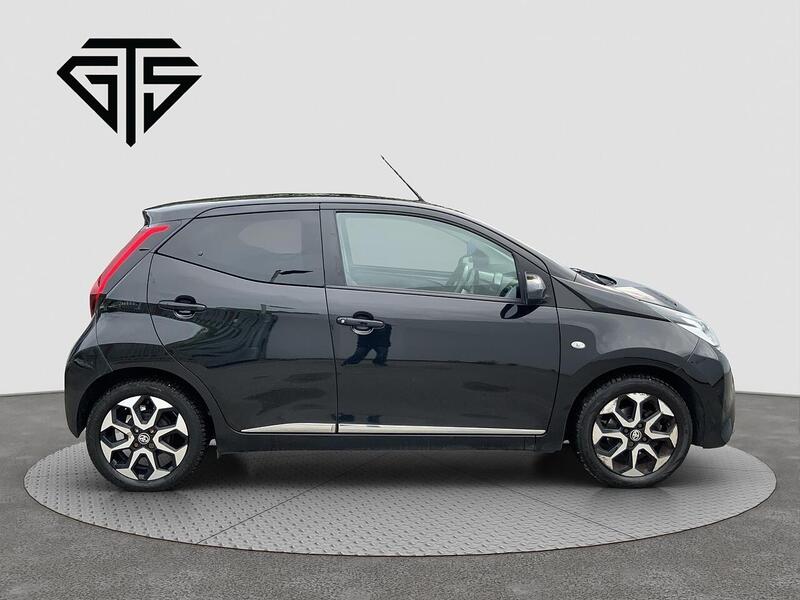 Toyota Aygo view 2