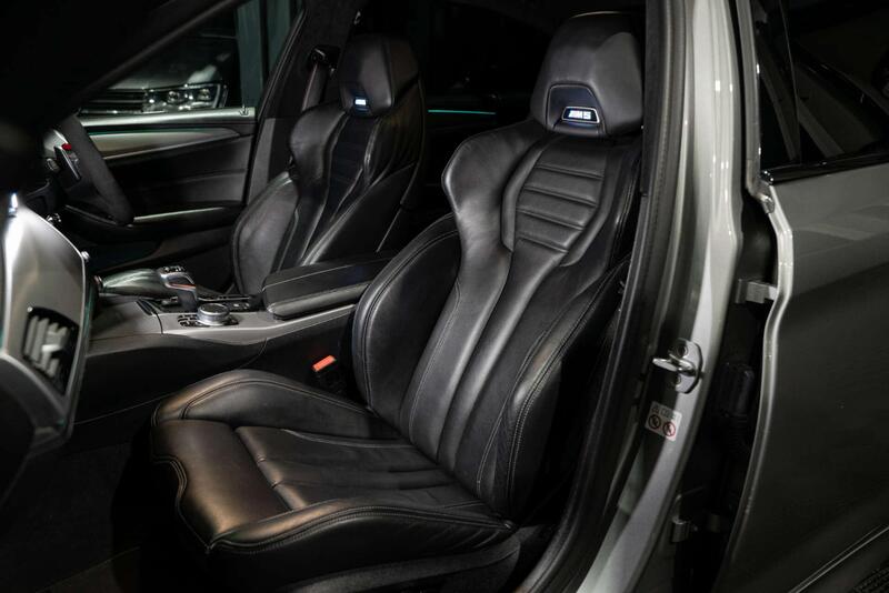 BMW M5 view 3