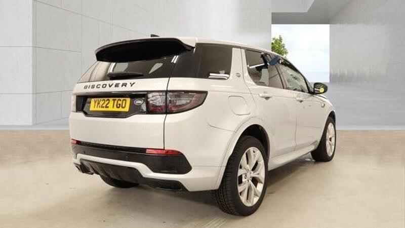Land Rover Discovery Sport view 4