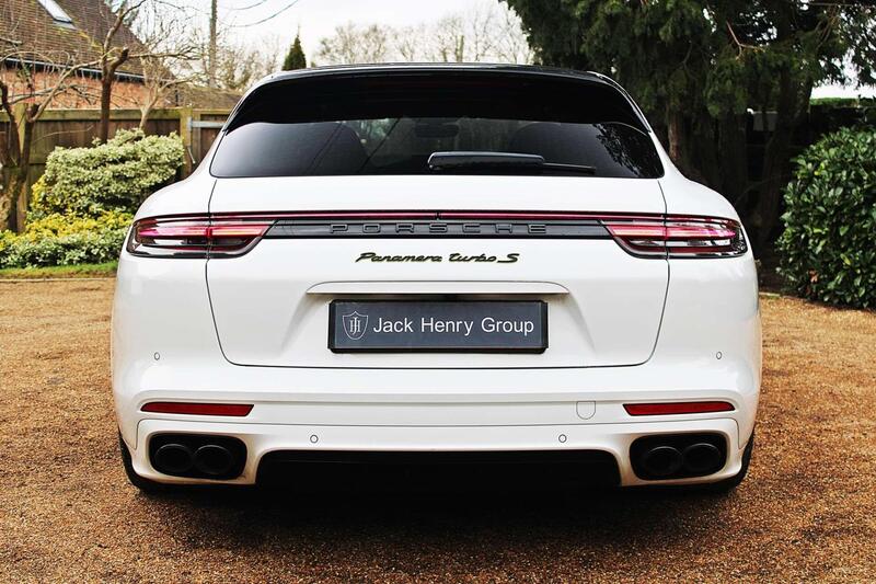 Porsche Panamera view 4
