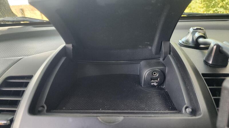 2010 Nissan Note — photo 27