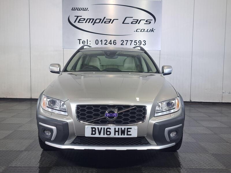 Volvo XC70 view 4
