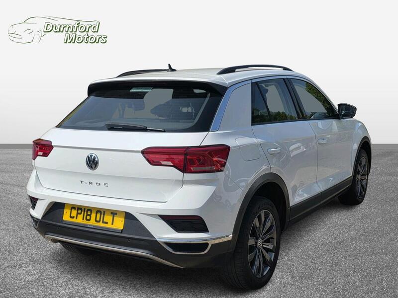 Volkswagen T-Roc view 4