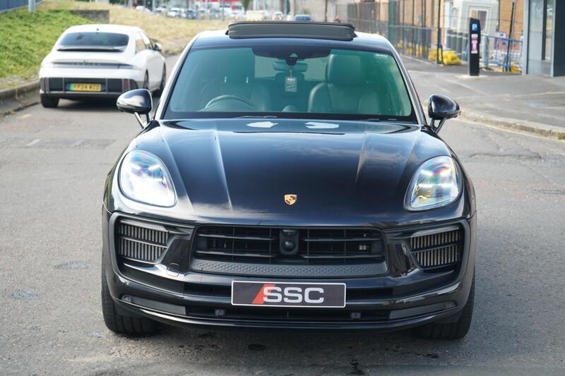 Porsche Macan view 6