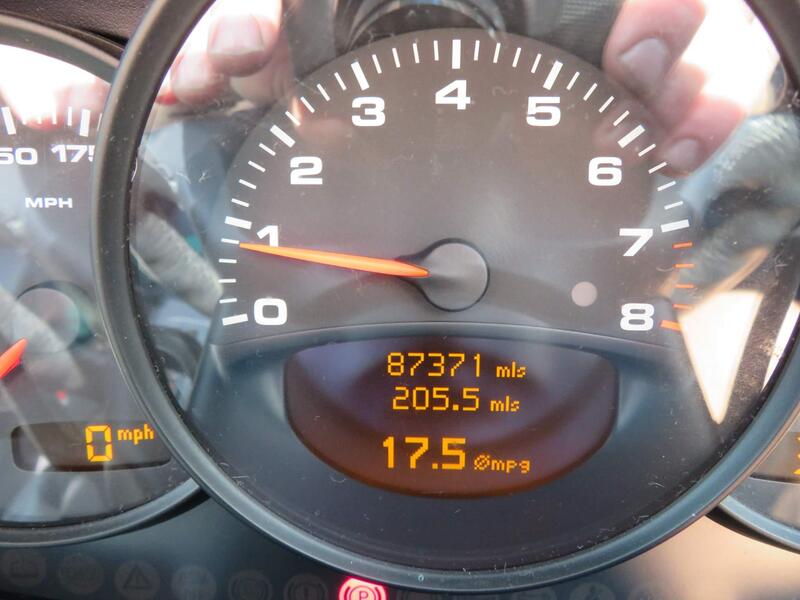 Porsche 911 view 13