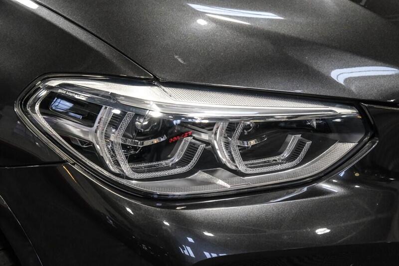 BMW X4 view 28