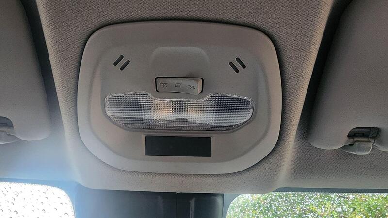 2015 Vauxhall Viva — photo 34