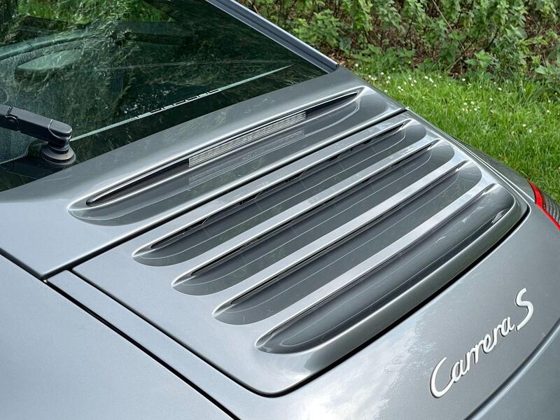 Porsche 911 view 61