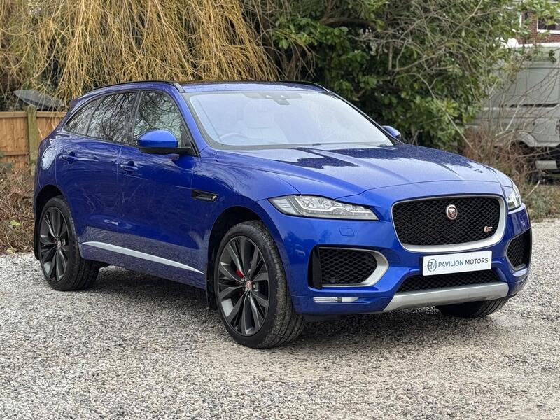 Jaguar F Pace view 3