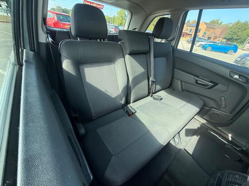 Vauxhall Zafira view 7