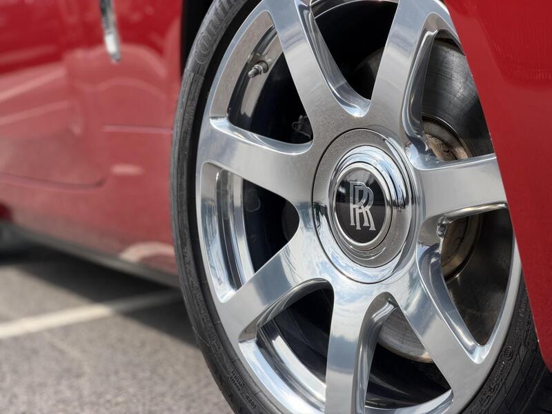 Rolls-Royce Dawn view 4