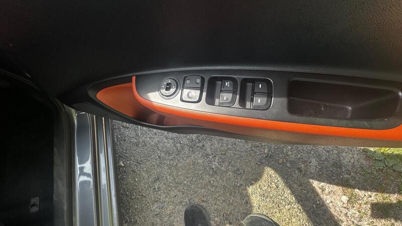 2015 Hyundai i10 — photo 12