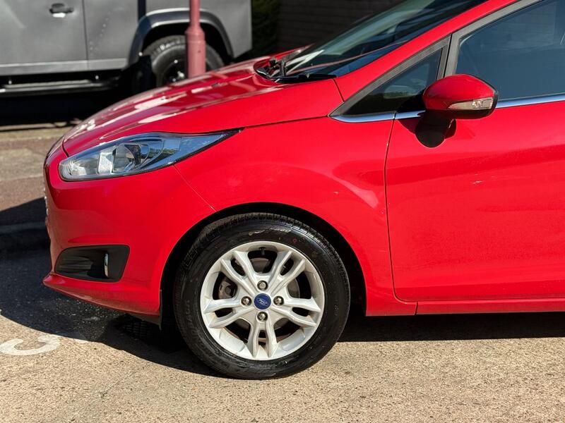 Ford Fiesta view 4