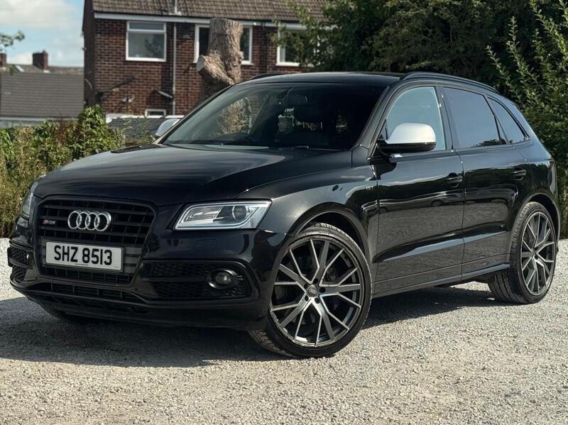 Audi SQ5 view 2