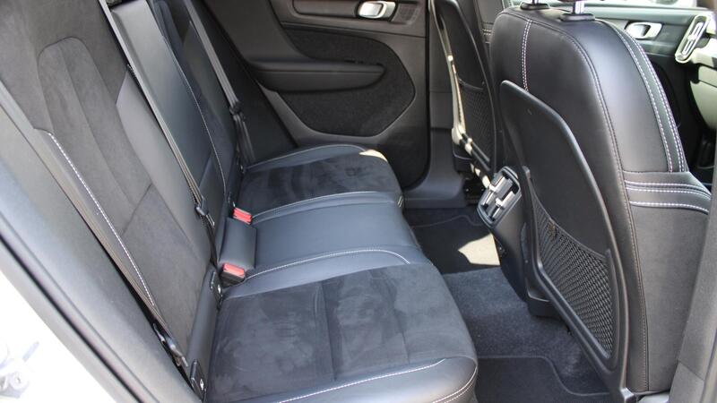 Volvo XC40 view 6