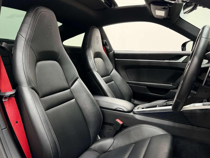 Porsche 911 view 2
