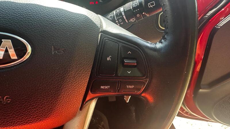 2015 Kia Rio — photo 19