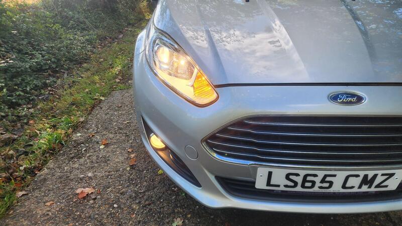 2015 Ford Fiesta — photo 19