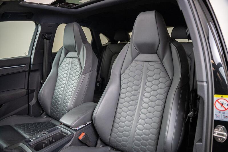 Audi Audi RS Q3 view 2