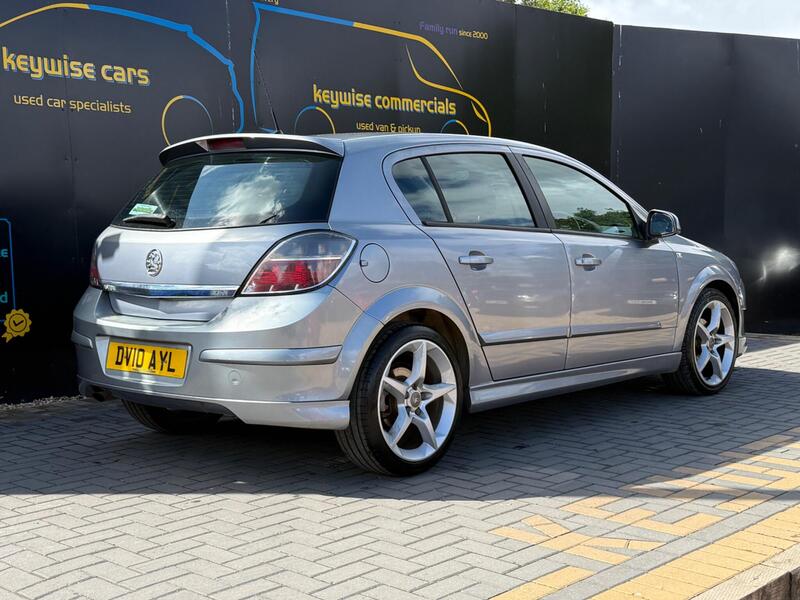 Vauxhall Astra view 5