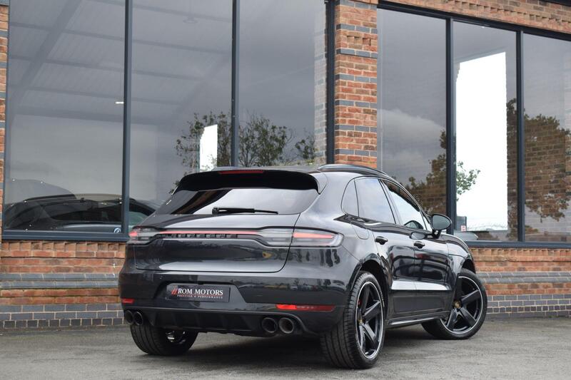 Porsche Macan view 2
