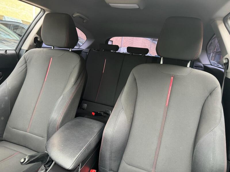 BMW 1 Series view 22