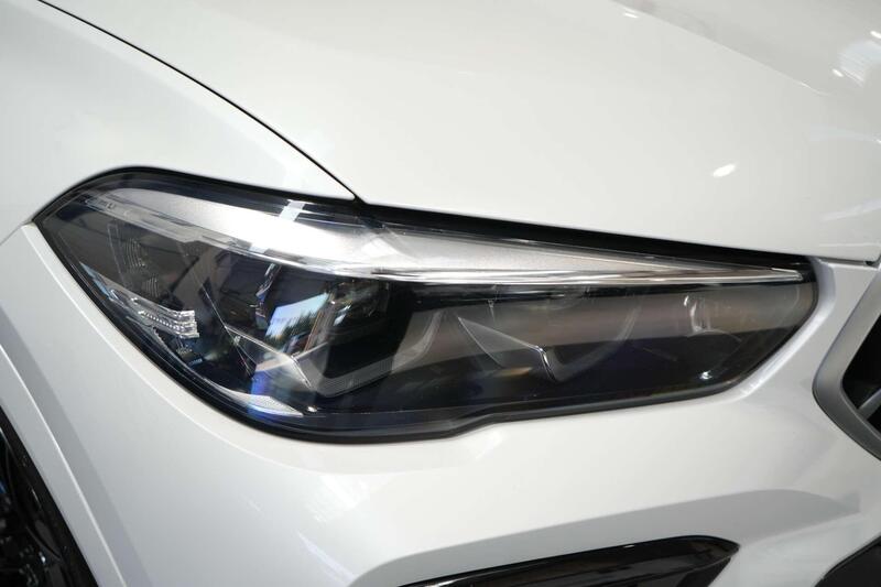 BMW X6 view 6