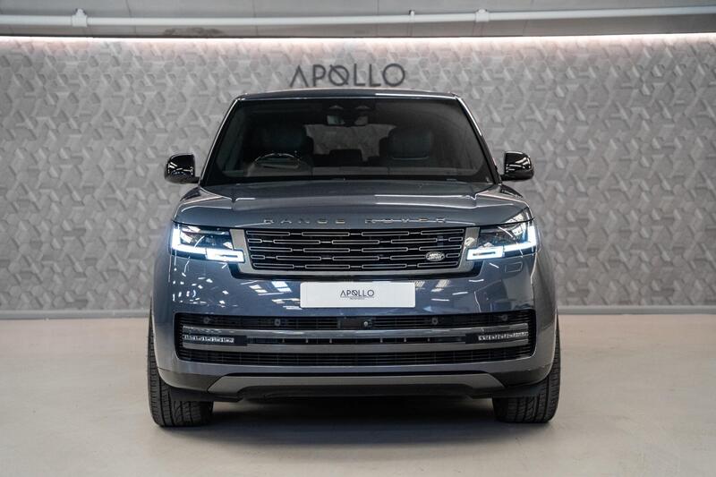 Land Rover Range Rover view 3