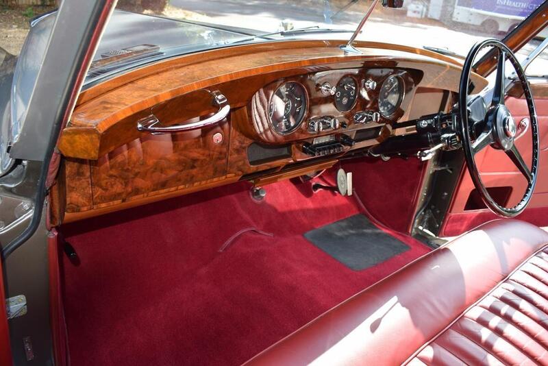 Rolls-Royce Silver Cloud view 3
